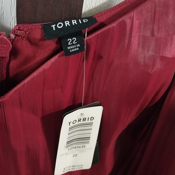 Torrid NWT Mini Satin Dress In Burgundy Red- Size 22 - Picture 9 of 10